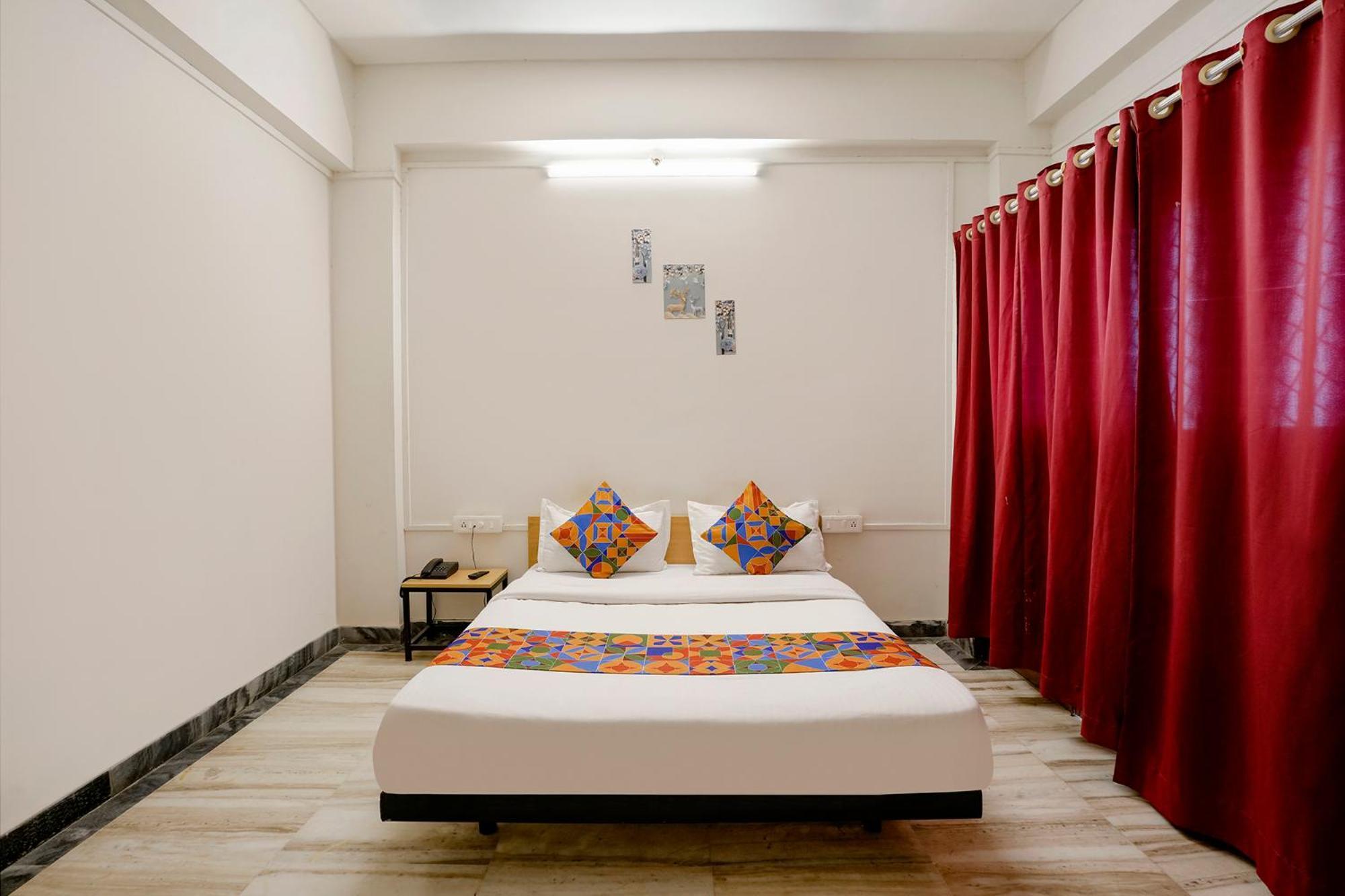 OYO 77230 Saubhagya Inn Nashik Exterior foto