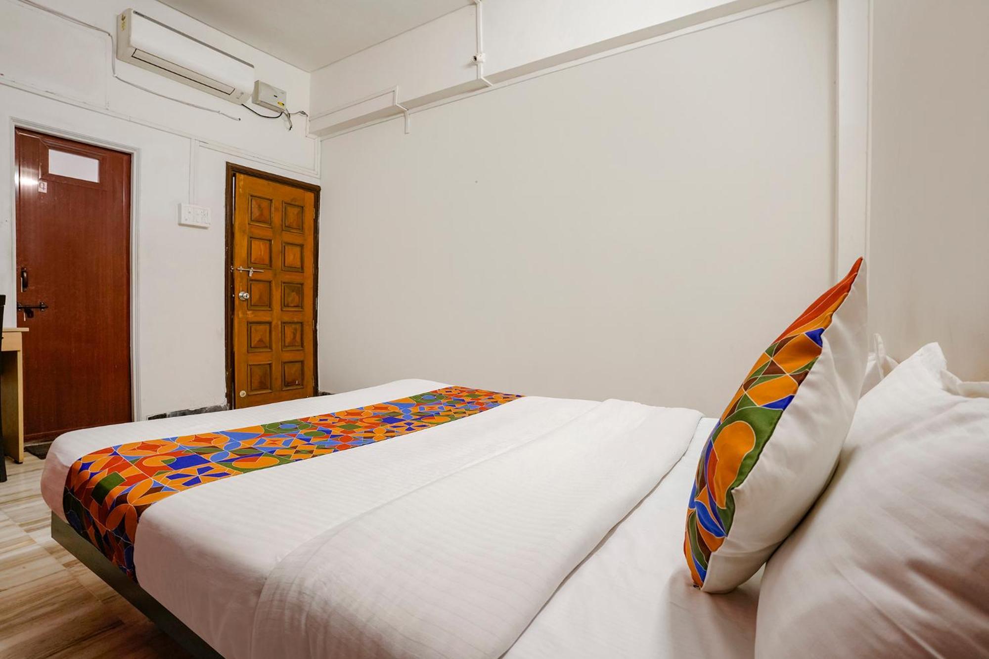 OYO 77230 Saubhagya Inn Nashik Exterior foto